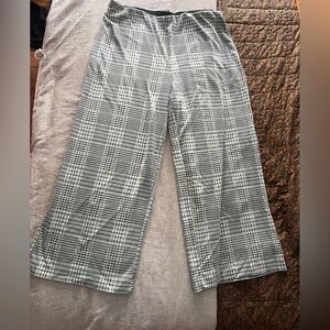 H&M Plaid Wide Leg Pull On Pant